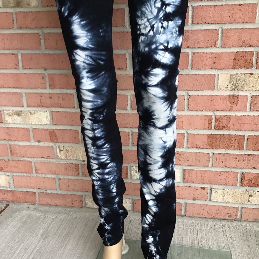 SALE J BRAND BLACK & WHITE TIE DYE SKINNY w/ STRETCH - Picture 6 of 11